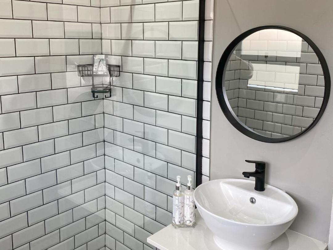 Staysure Guesthouse Alberton Extérieur photo